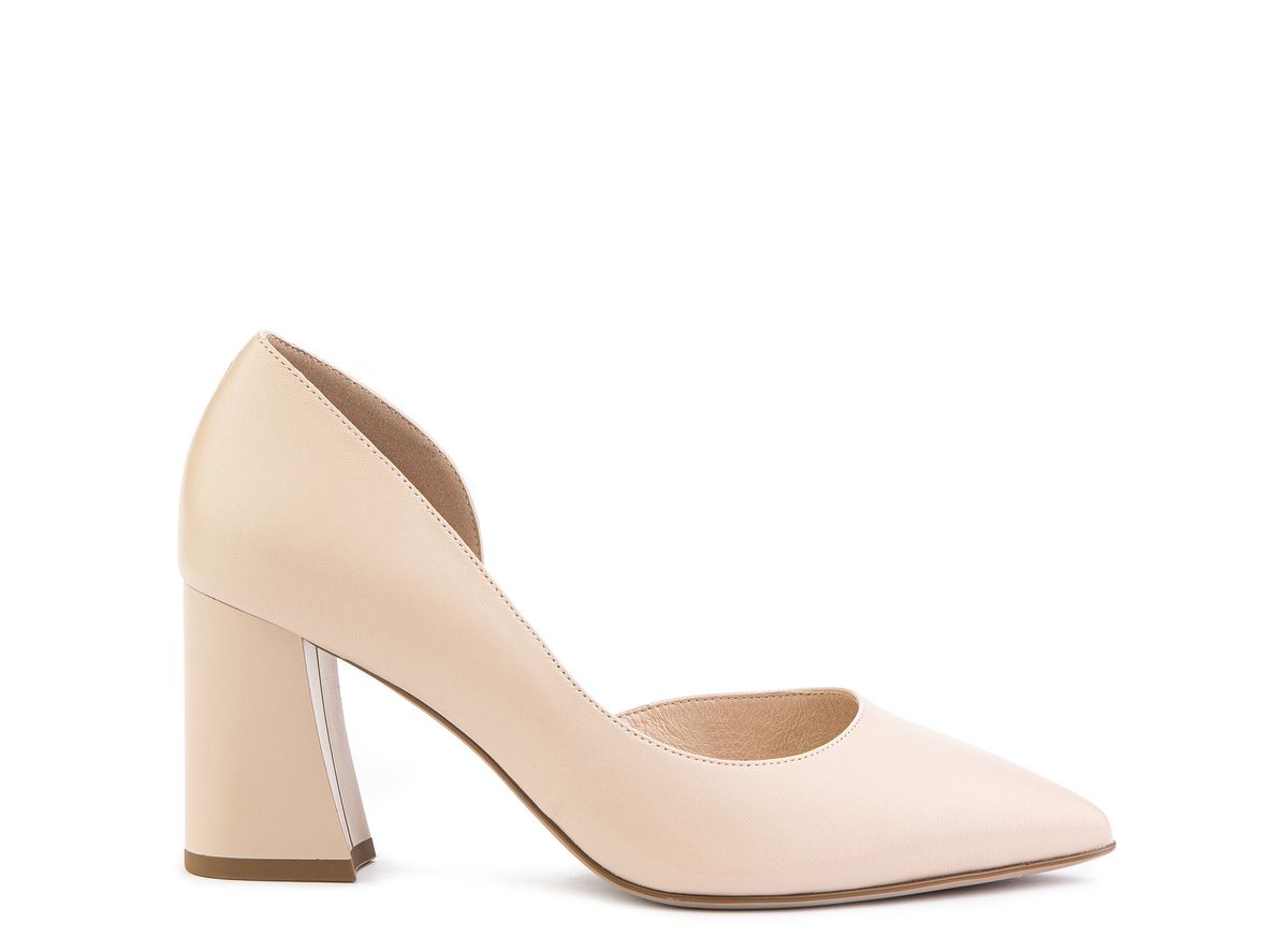 Berikut ini 4 jenis heels yang cocok untuk jalan cepat, ada kitten heels sampai block heels, simak ya!