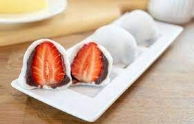 Berita terpopuler Wellness (16/6/2023): Mulai dari berbagai jenis daifuku mochi. Hingga katarak kongenital yang dialami anak Asri Welas.