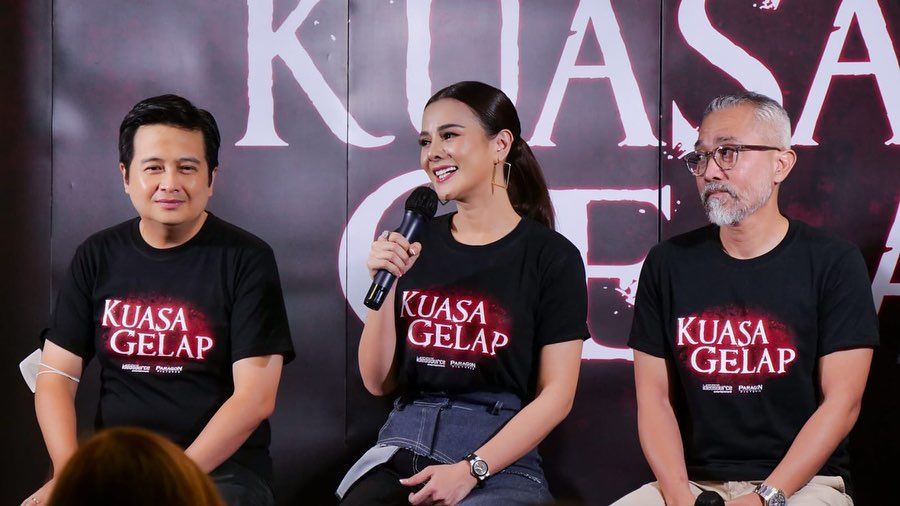 Lama vakum dari dunia layar lebar, asrtis Astrid Tiar akan segera comeback di film horor Kuasa Gelap.