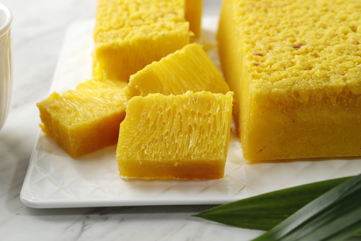 Berikut ini 4 tips membuat bika ambon, jajanan viral di TikTok yang dijual oleh Ci Mehong, pastikan pakai bahan berkualitas.