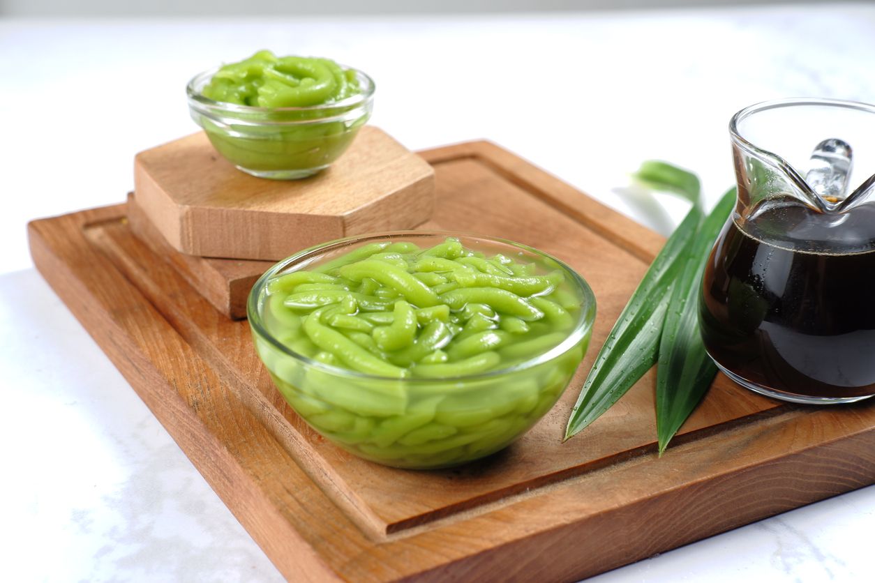Berikut ini 3 tips membuat cendol seperti yang dijual oleh CI Mehong hingga viral di TikTok, salah satunya pakai jeli