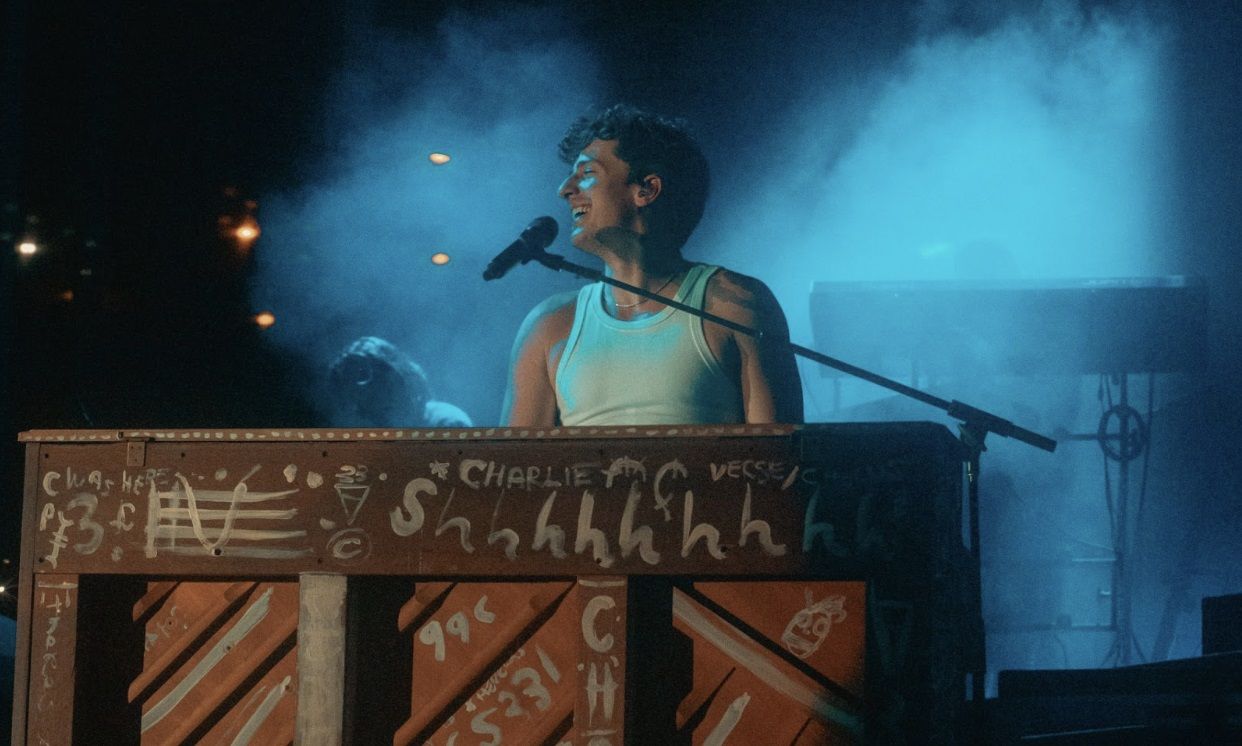 Konser Charlie Puth di Jakarta akan digelar Oktober 2023 mendatang. Catat jadwal dan lokasi konsernya.