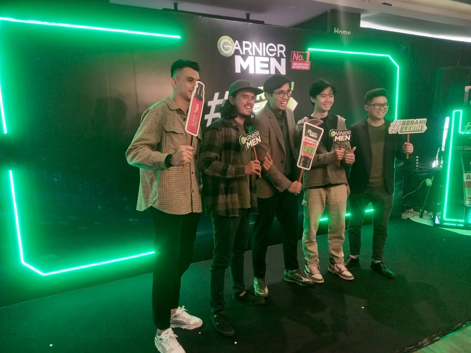 Biar pasangan Kawan Puan tak sekadar bare minimum dalam perawatan diri, Garnier Men mendukung laki-laki Indonesia untuk #BeraniLebih.