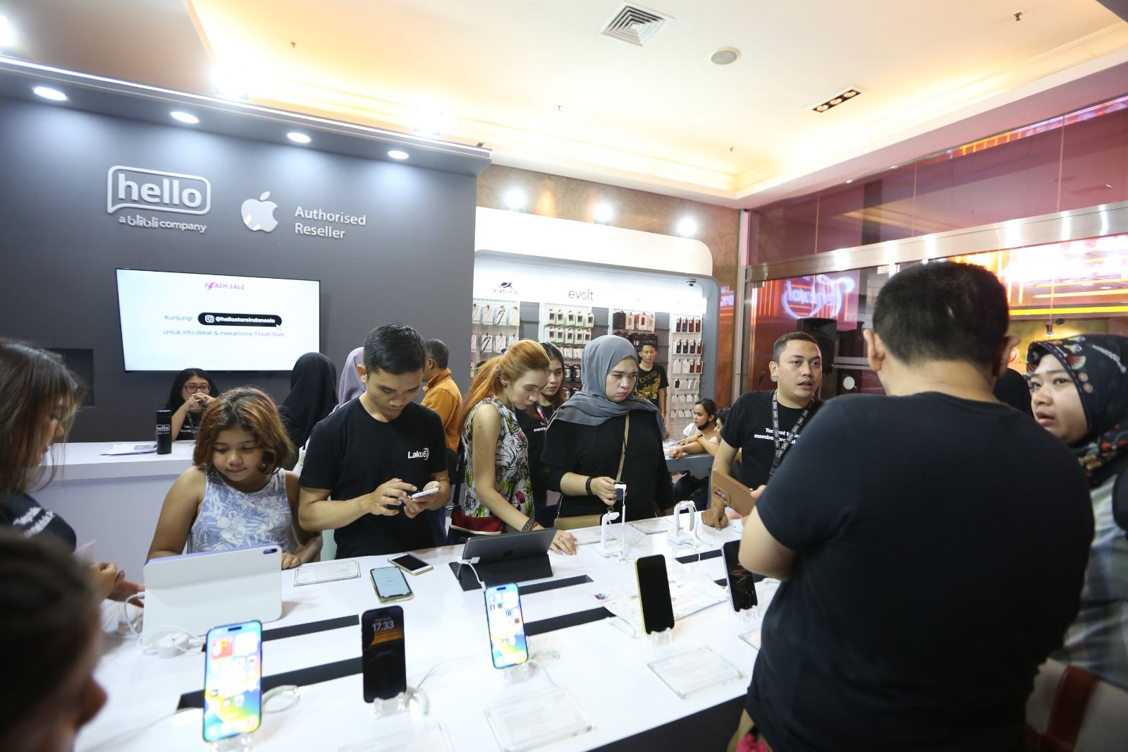 Berikut ini berbagai daftar promo gadget menarik di Pekan Raya Jakarta 2023, mulai dari Apple, Samsung, dan Oppo