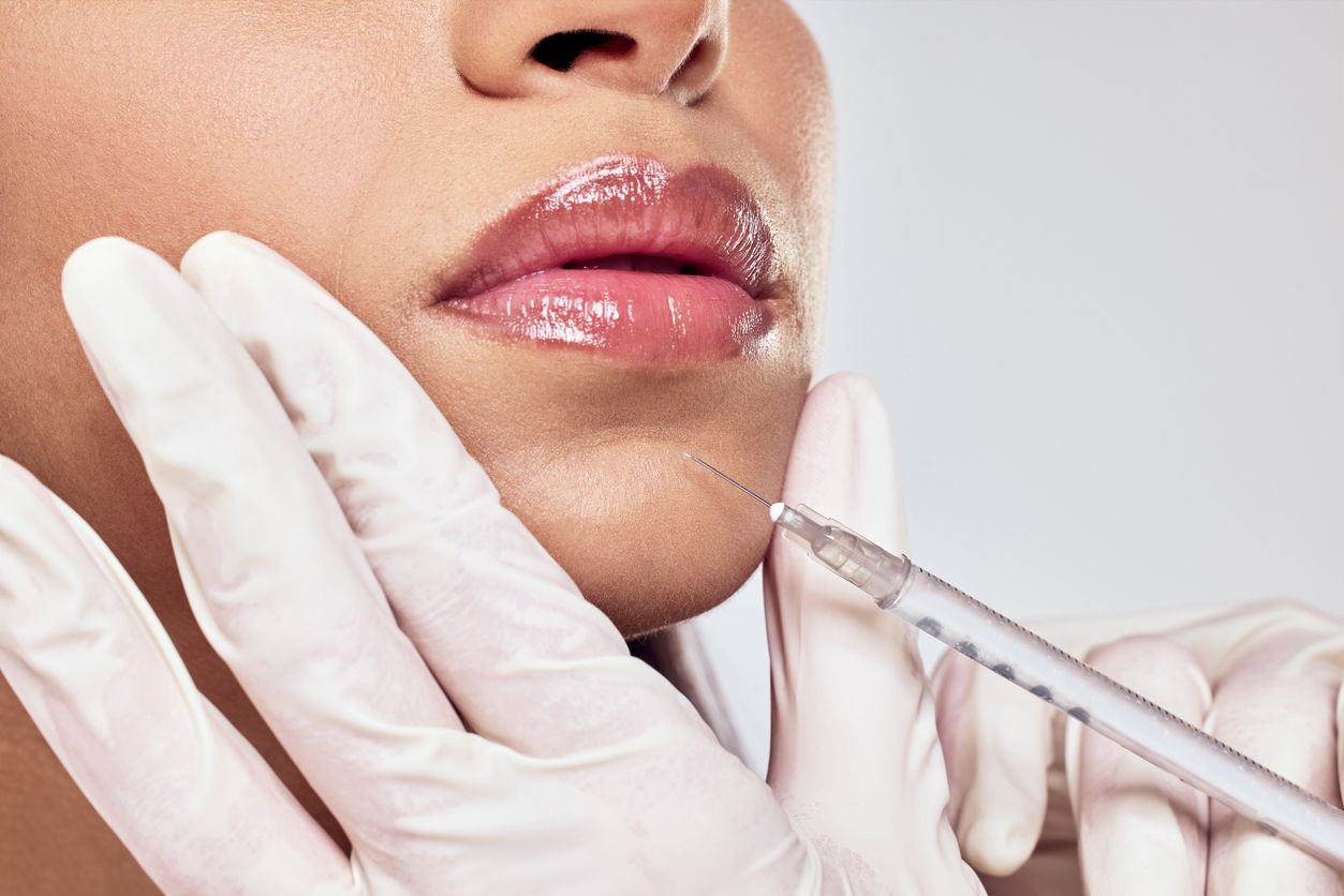 Mulai dari hybrid filler HA + CaHA hingga kesalahan saat keramas penyebab rambut rontok. Ini berita terpopuler fashion dan beauty.