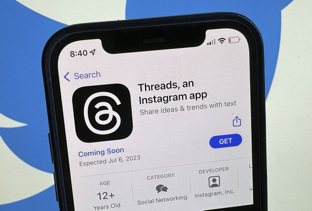 Saat ini sedang viral di TikTok aplikasi baru besarutan Instagram, yaitu aplikasi Threads yang disebut mirip Twitter/ Ketahui perbedaan keduanya.