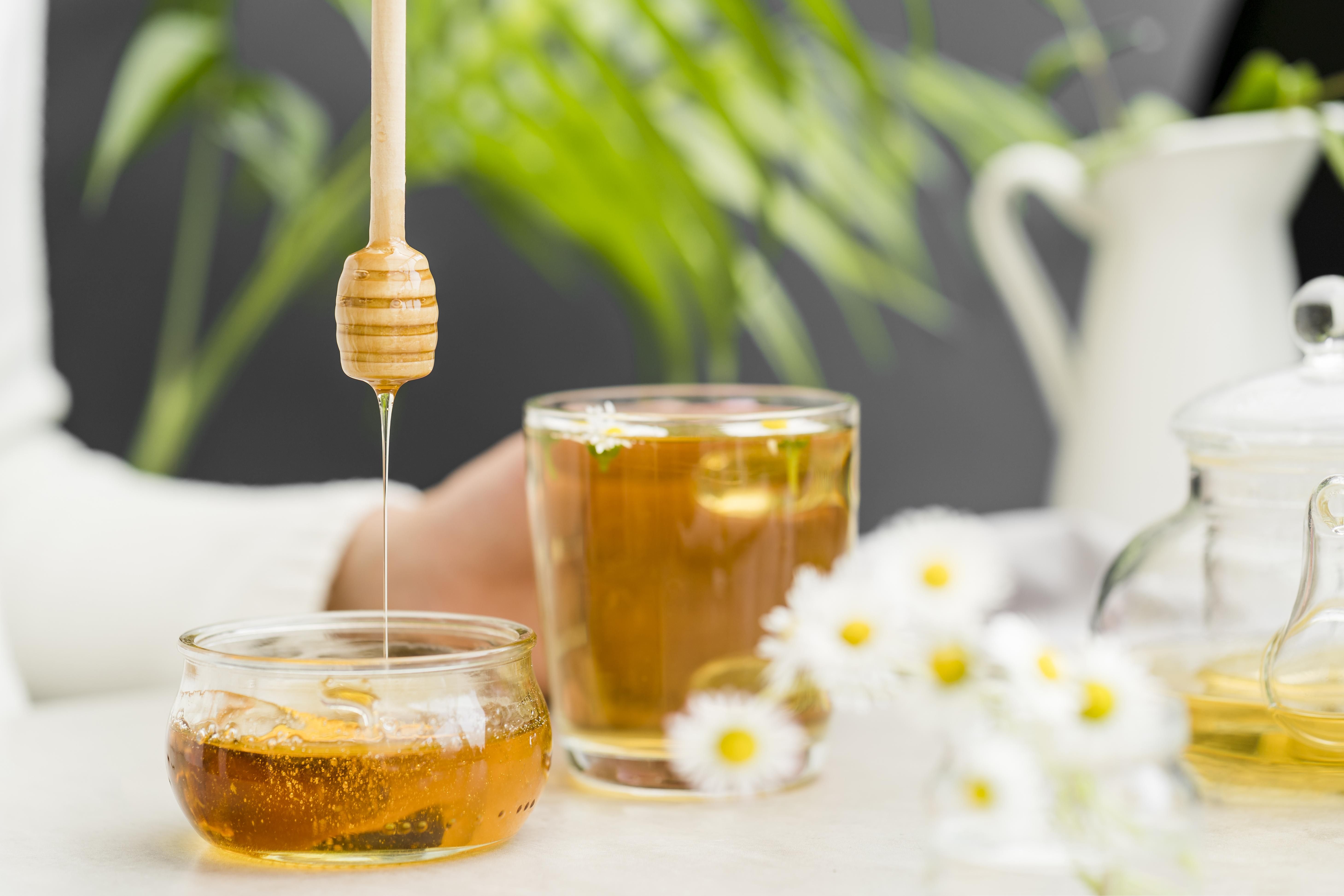 Berikut ini lima bahan alami yang dapat alami yang dapat membantu meredakan radang tenggorokan. Simak lengkapnya.