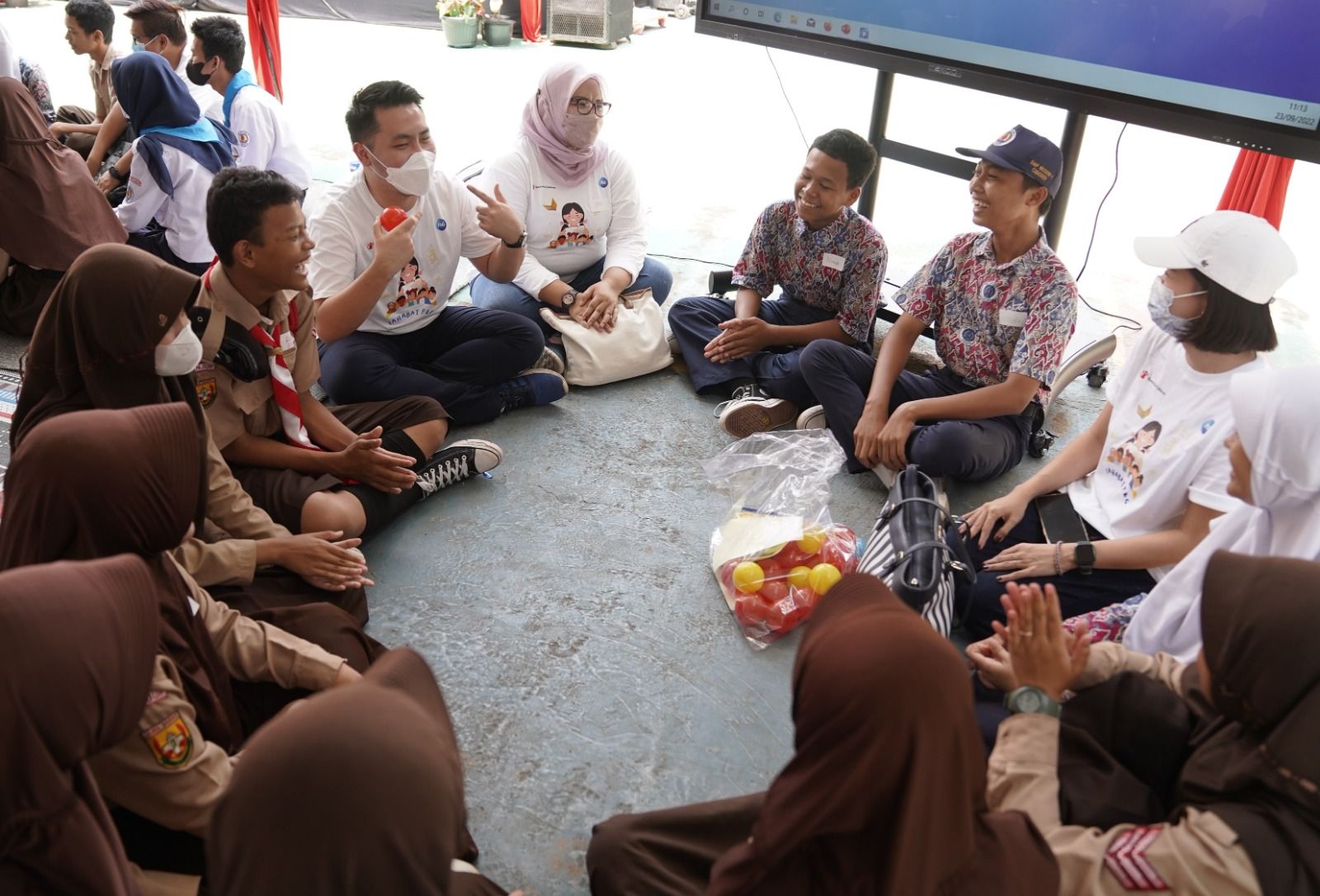 Simak upaya P&G Indonesia bersama Save the Children Indonesia dalam program #WeSeeEqual memberantas kekerasan dan perkawinan pada anak.