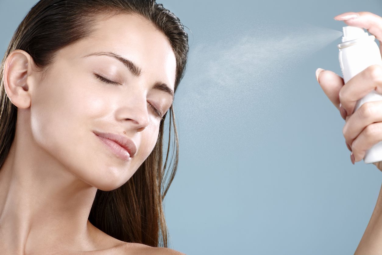 Thermal water punya banyak manfaat kecantikan dan kesehatan kulit. Ini dia cara  menggunakan thermal water untuk sehari-hari.