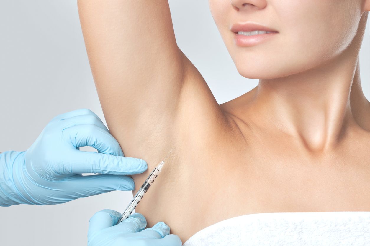 Berikut ini penjelasan mengenai manfaat botox ketiak yang kini sedang menjadi treatment untuk mengatasi keringat yang viral di TikTok