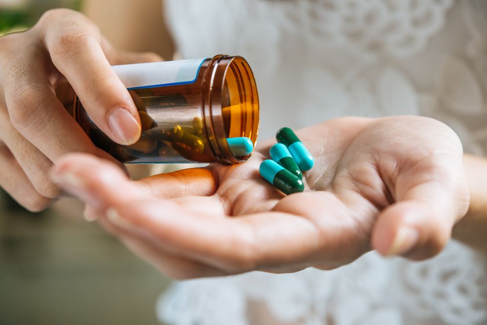 Viral obat tramadol bikin warga Karawang, Jawa Barat kecanduan. Ini pengertian dan berbagai efek sampingnya.