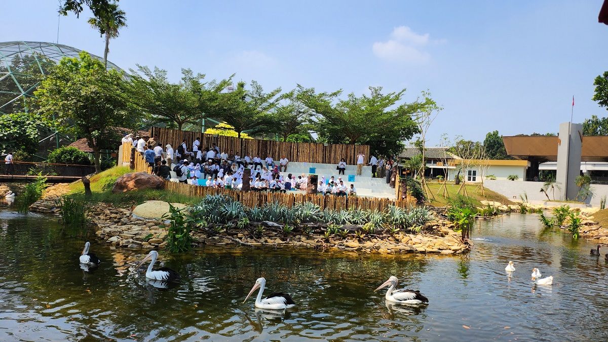 Tepat pada 17 Agustus 2023, akan dibuka tempat wisata baru di Taman Mini Indonesia Indah (TMII), yaitu Taman Burung Jagat Satwa Nusantara.