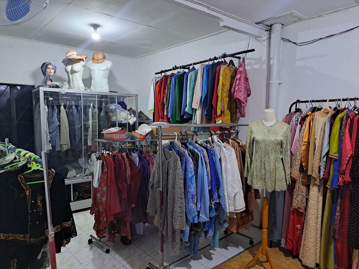Membaca peluang bisnis usaha sewa kebaya jelang momen Hari Kemerdekaan Indonesia lewat bisnis Sewa Kebaya Solo. Yuk simak!