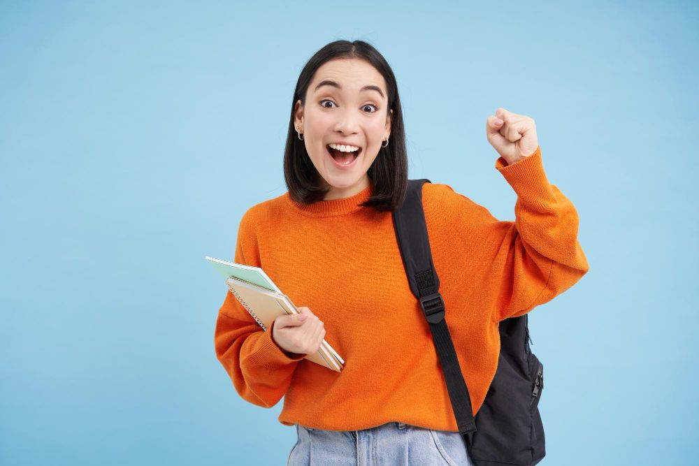 Dosen Unesa ungkap cara mengatasi culture shock yang rentan dialami mahasiswa baru. Simak cara-caranya yuk, Kawan Puan!