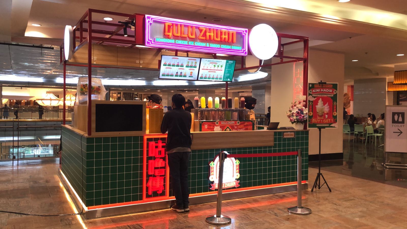 Salah satu cheese ice cream asal Hong Kong telah hadir di Indonesia. Ini 8 varian yang bisa dipilih dengan harga terjangkau.