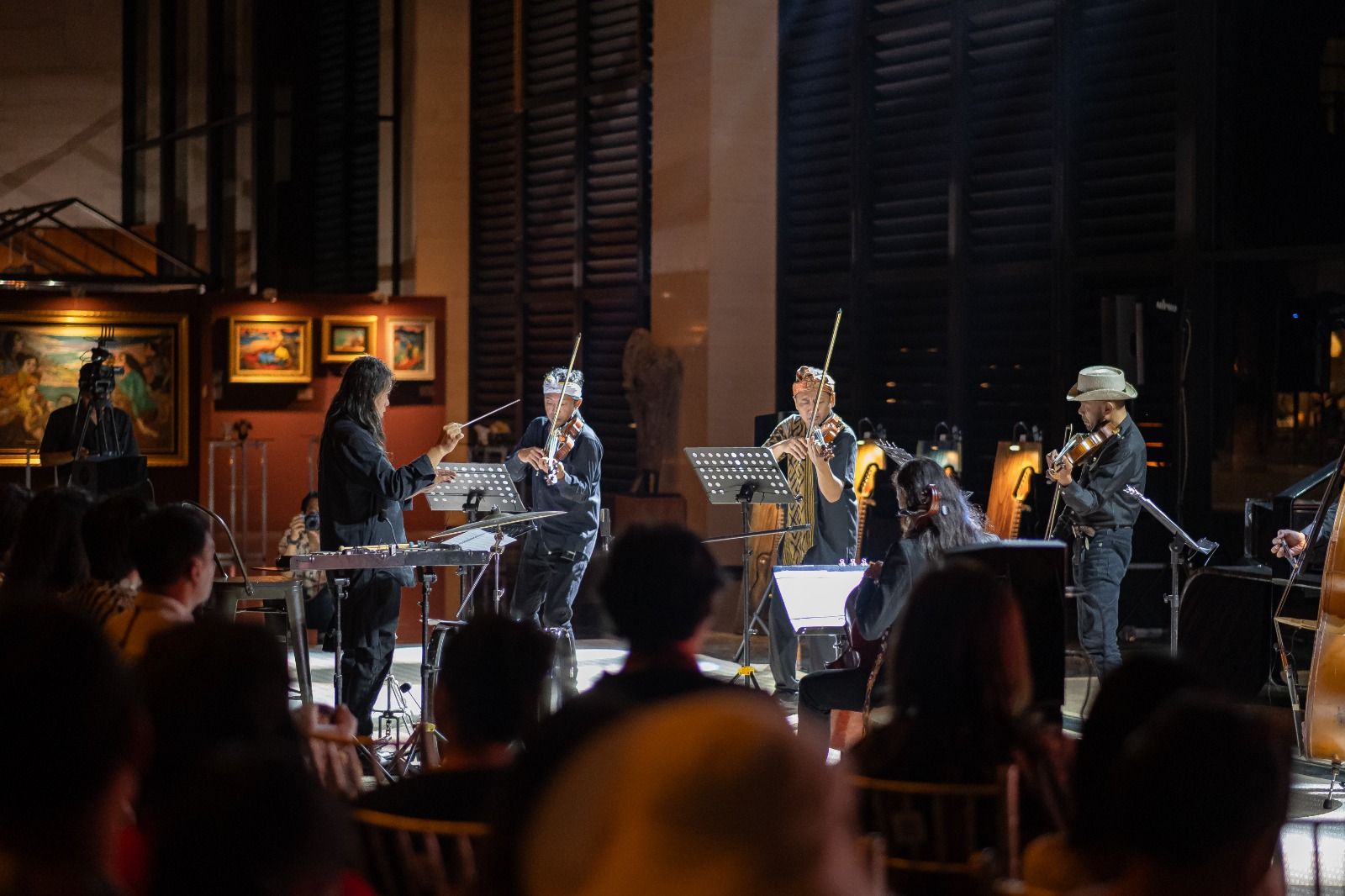 The
Apurva Kempinski Bali dengan bangga mempersembahkan mahakarya musik yang luar biasa dari maestro Indonesia yang dihormati, Aksan Sjuman.