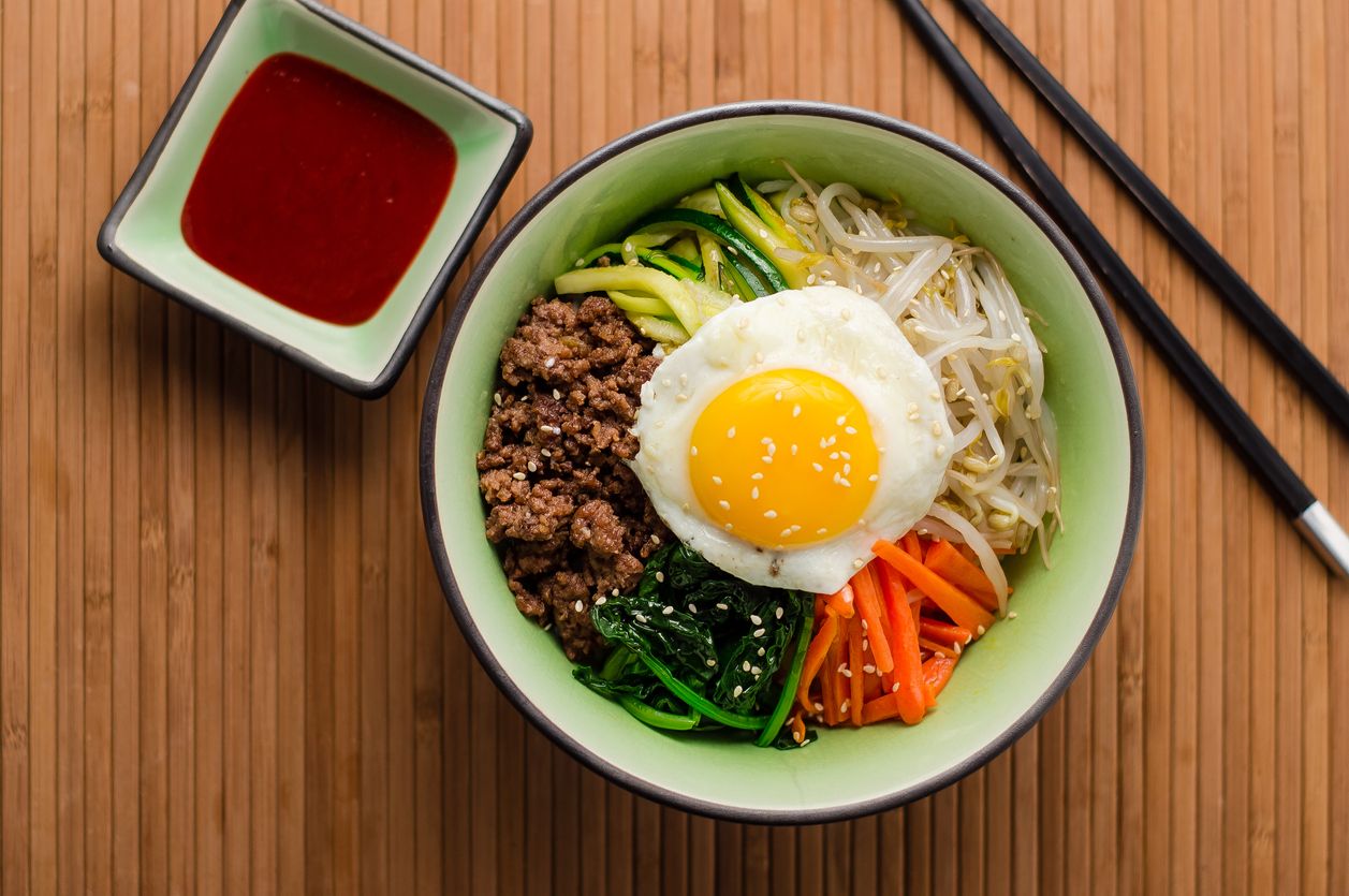 Berikut ini 4 tips membuat bibimbap, makanan khas Korea penuh sayuran yang viral di TikTok, yuk dicoba