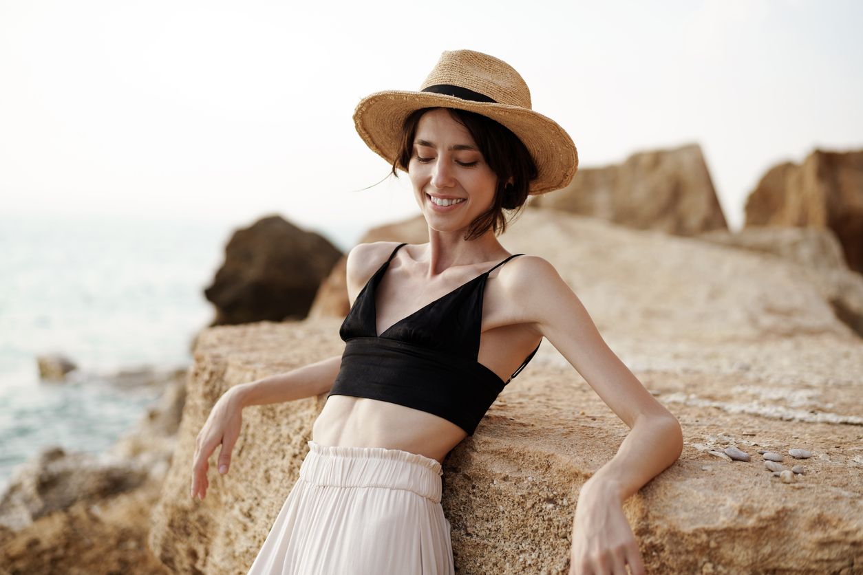 Berikut ini 4 rekomendasi bralette yang jadi fashion item viral di TikTok karena bisa di-mix and match jadi berbagai gaya. 