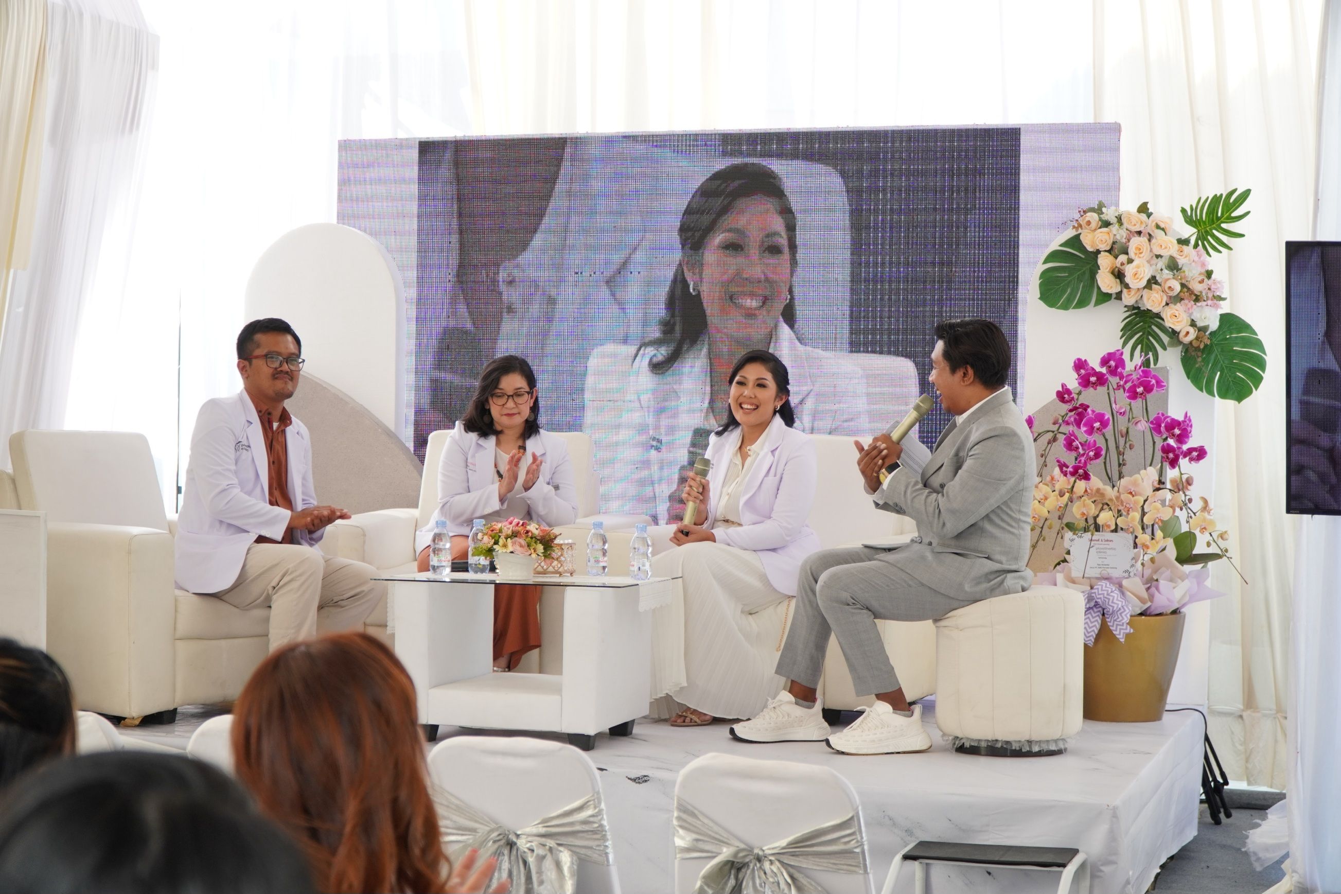 Ini rekomendasi klinik kecantikan dan bedah plastik pertama di Semarang yang dibuka oleh Plasthetic Clinic. 