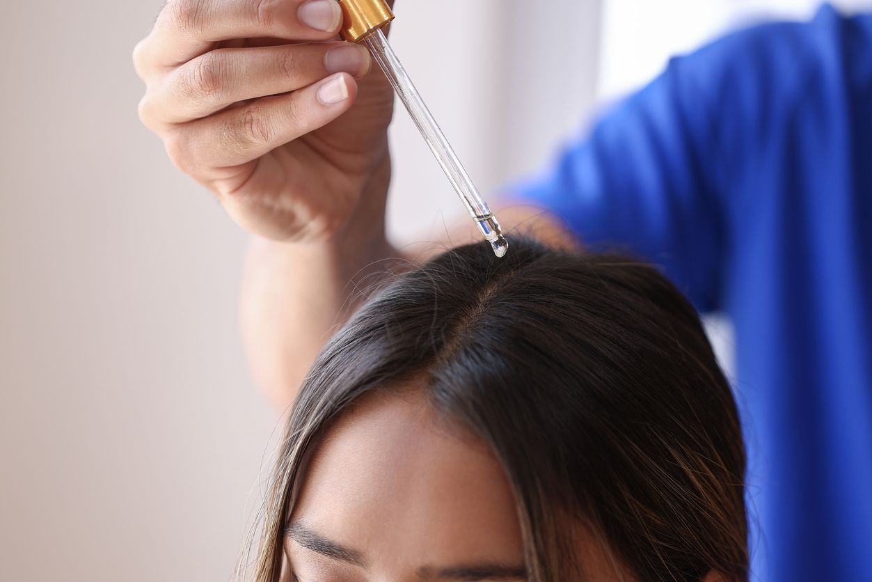 Berikut ini 5 manfaat argan oil bagi rambut yang jadi bahan hair care viral di TikTok, simak selengkapnya.