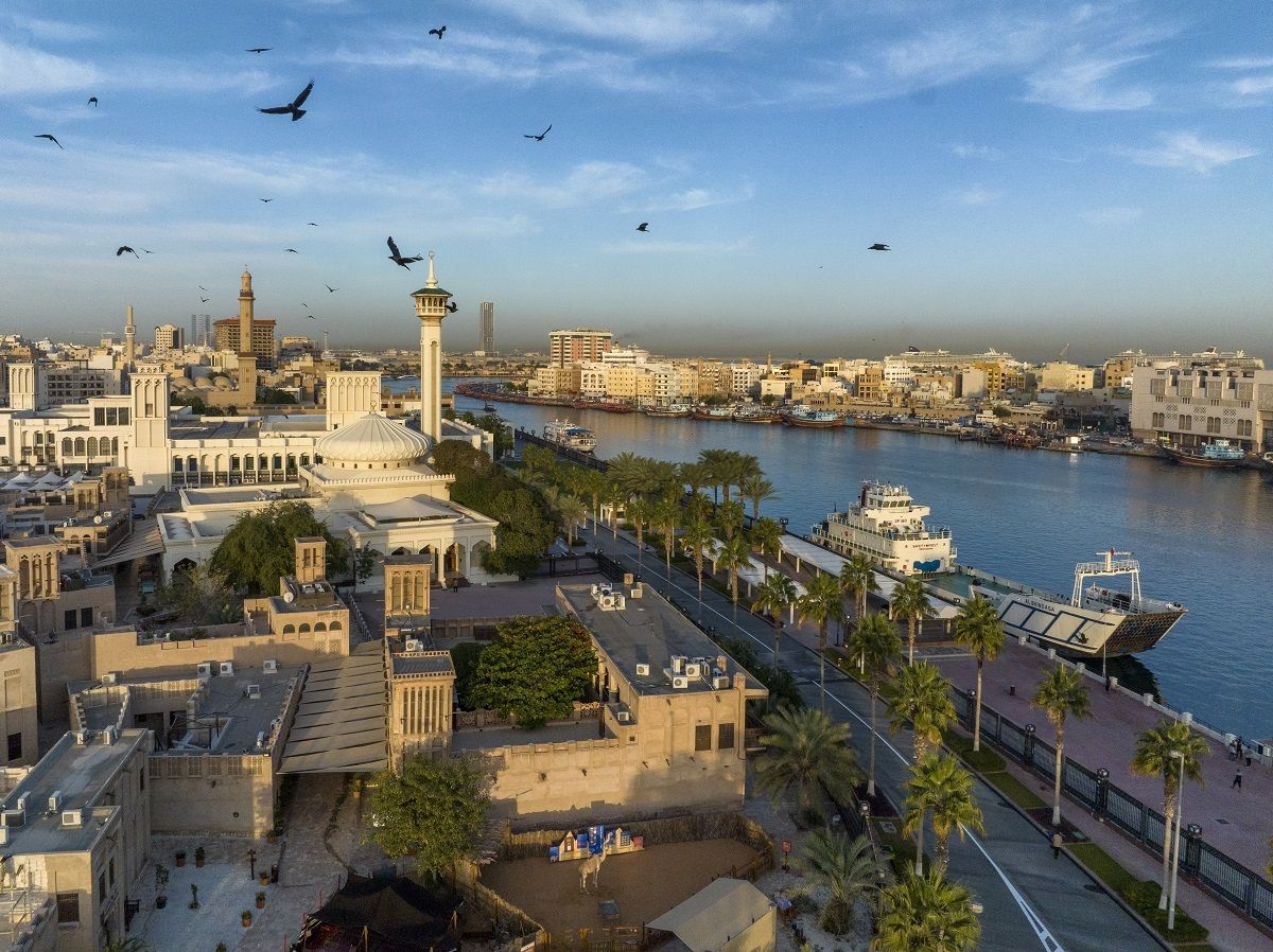 Sudah banyak orang tahu tentang gemerlap dan kemegahan gedung pencakar langit di Dubai. Ini rekomendasi wisata tradisional di Dubai.