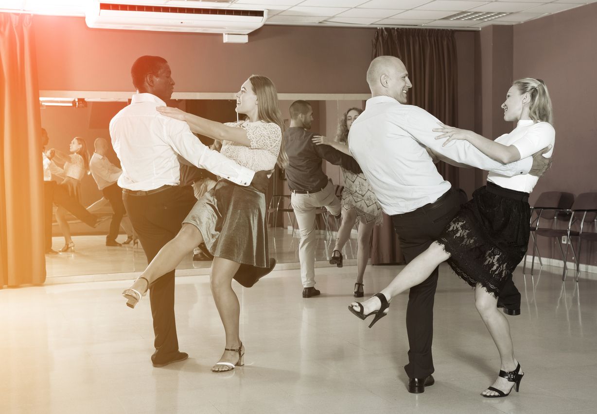 Berikut ini berbagai manfaat swing dance, tarian yang viral di TikTok baik untuk kesehatan fisik dan mental
