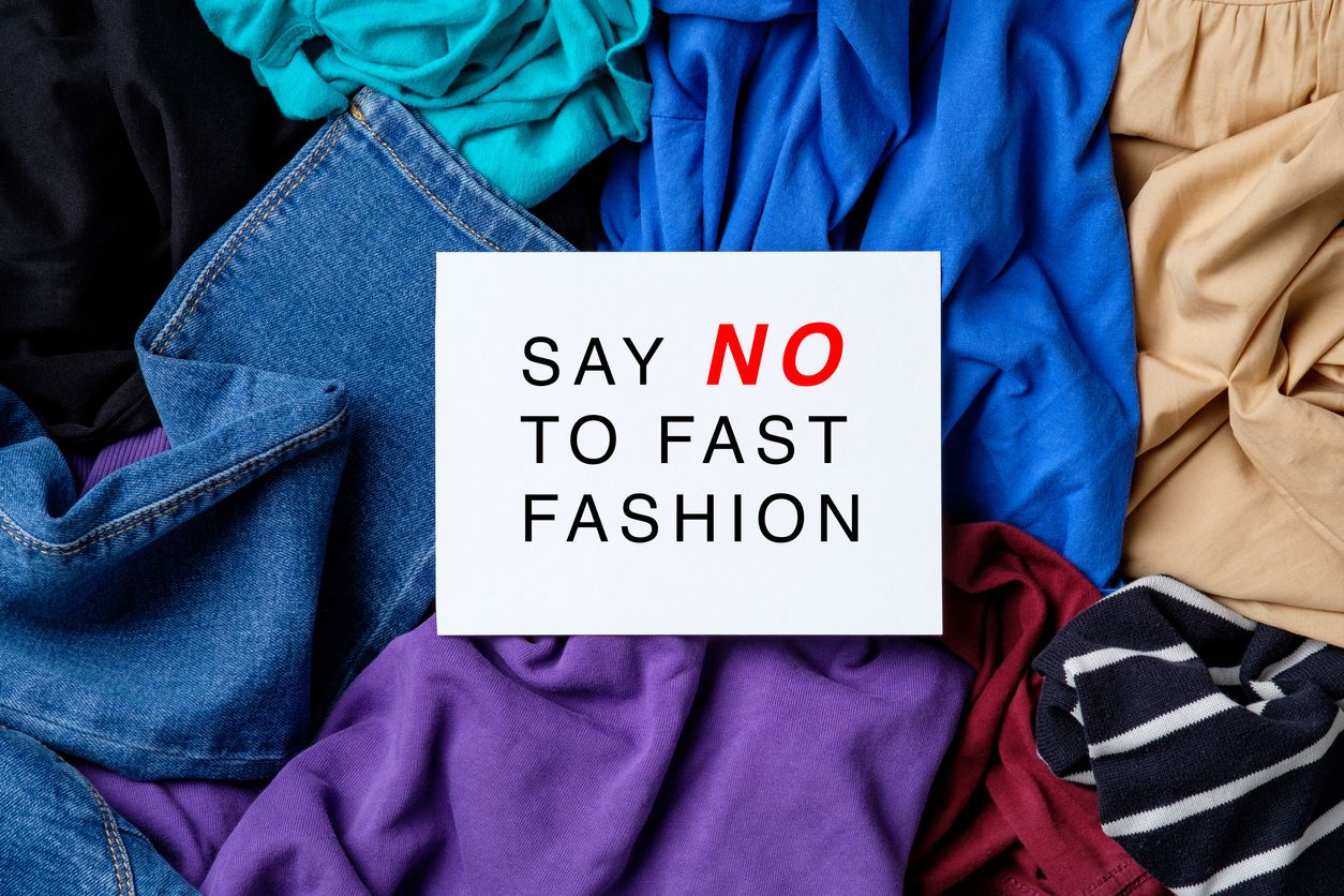 Mulai dari smartphone kamera boba harga Rp 2 jutaan hingga cara melawan fast fashion. Ini berita terpopuler fashion dan beauty.