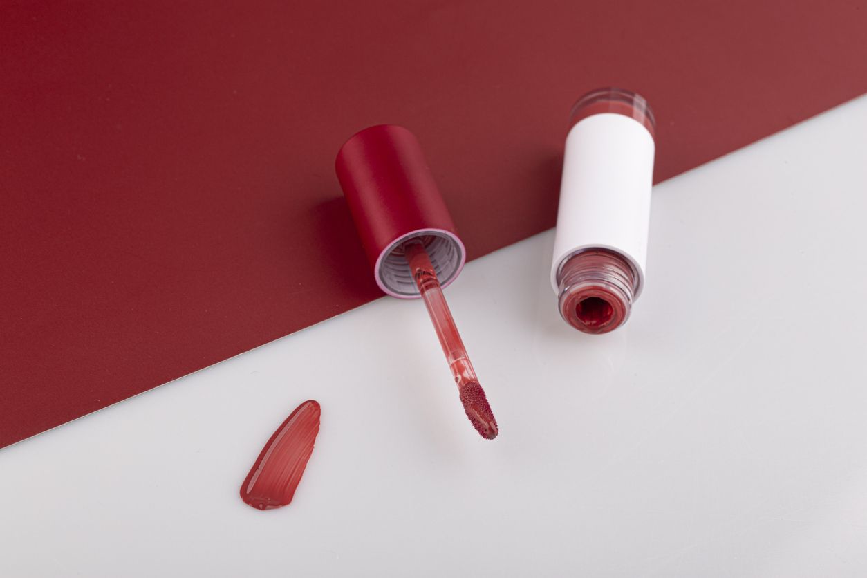 Mulai dari rekomendasi sarung tangan anti-UV hingga beda lip stain dengan lip tint. Ini berita terpopuler fashion dan beauty.