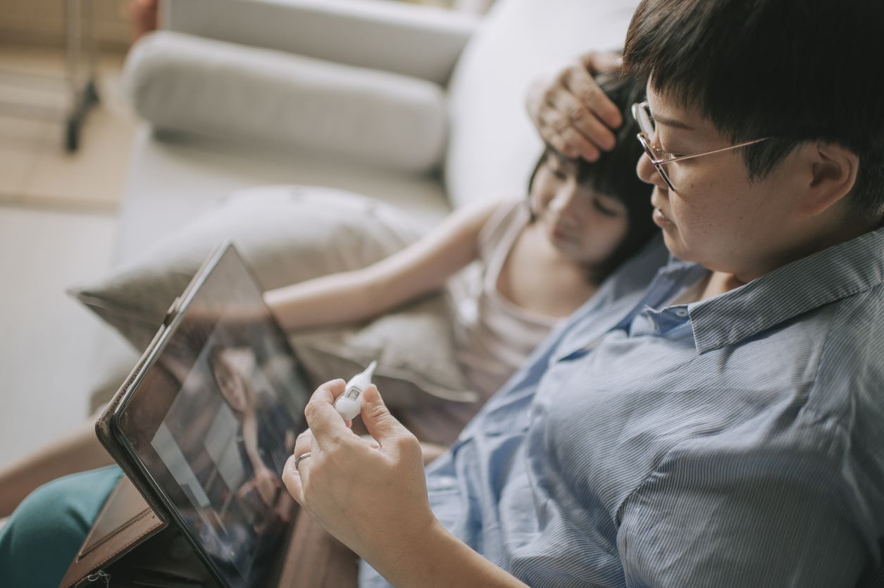 Kejahatan penipuan  terjadi di dunia digital, tips menciptakan ruang aman untuk perempuan & anak menurut Margery Kraus, founder & CEO APCO Worldwide.