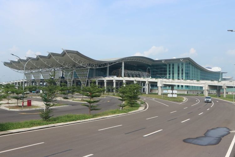 Berikut ini 5 rekomendasi tempat wisata di Cirebon yang lokasinya dekat dengan Bandara Kertajati, ada Batu Lawang dan Banyu Panas Gempol.