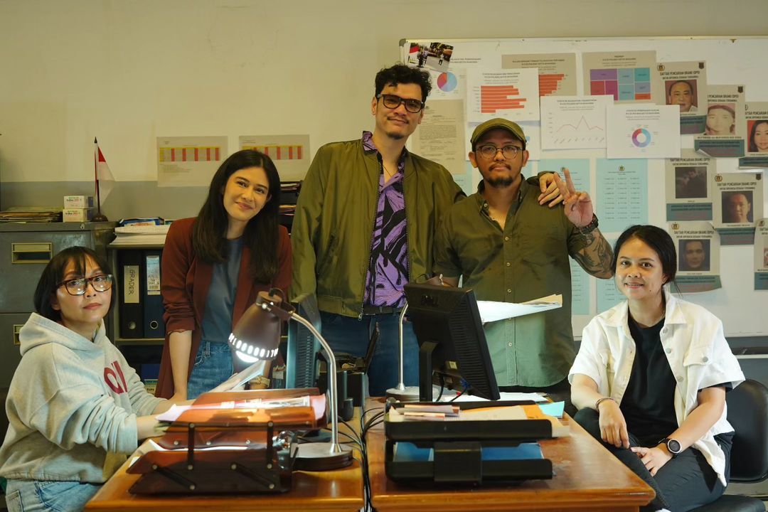 Setelah sukses dengan series Gadis Kretek, Dian Sastro akan kembali dengan series terbarunya yang berjudul Ratu Adil. Simak informasinya.
