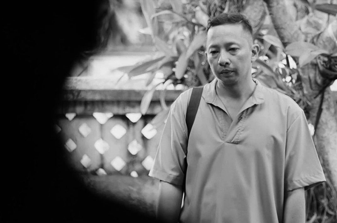 Ringgo Agus perankan sosok Bagus di film Jatuh Cinta Seperti di Film-Film yang tayang di bioskop. Intip caranya dapatkan hati perempuan.