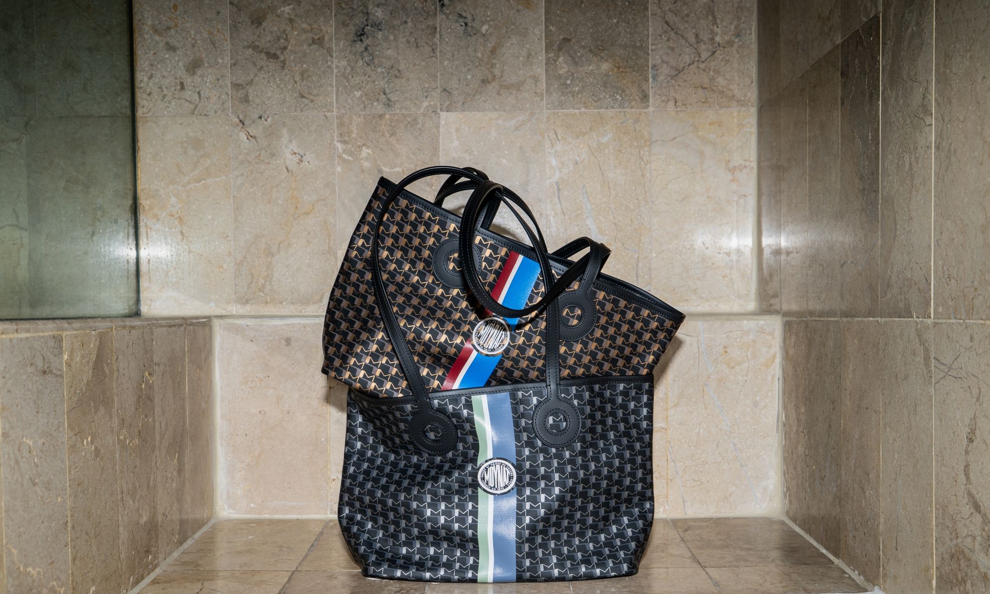 Tas dengan monogram ikonik dari Moynat kerap jadi incaran fashion enthusiast. Mari mengenal sejarah Moynat yang kini sudah tersedia di voila.id.