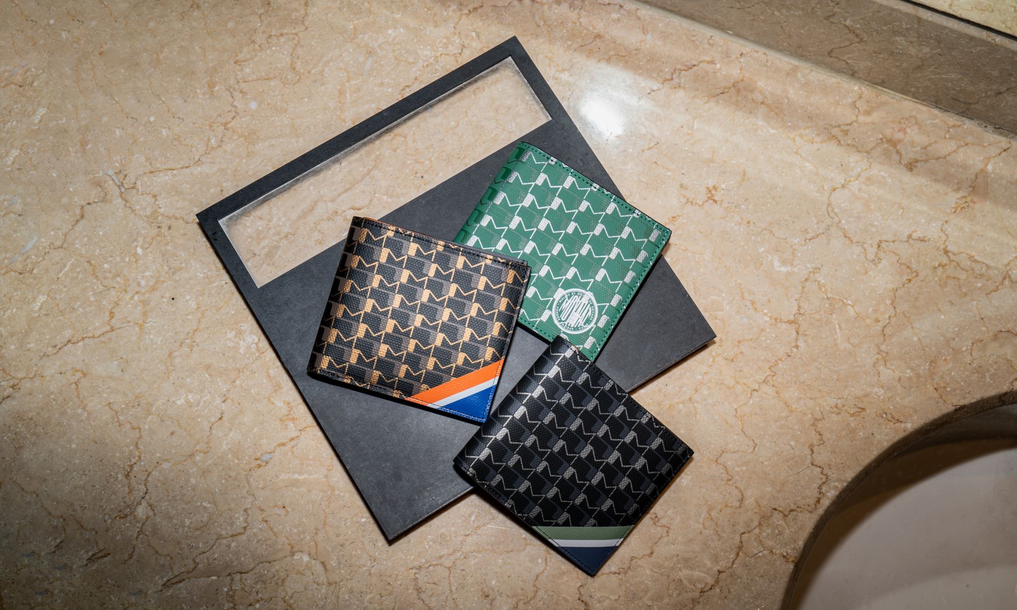 Tas dari brand mewah Moynat kini sudah tersedia di voila.id.