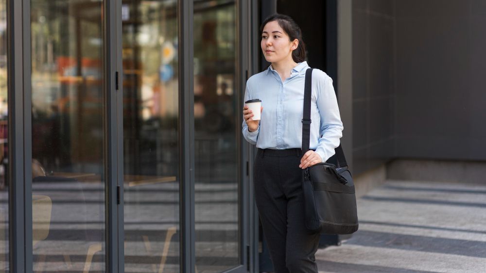 Gen Z identik dengan fenomena kutu loncat di dunia kerja? Simak penjelasan Head of HR Jobstreet Indonesia berikut ini!
