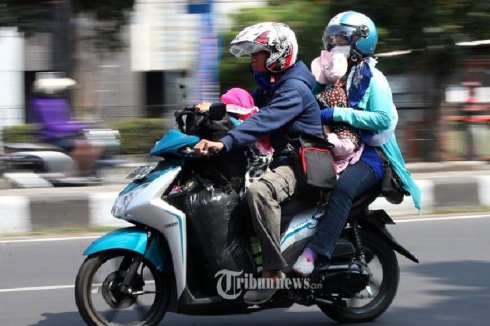 Berita terpopuler Wellness (27/3/2024): Mulai dari tips membuat ayam suwir kemangi. Hingga tips aman mudik Lebaran naik motor.