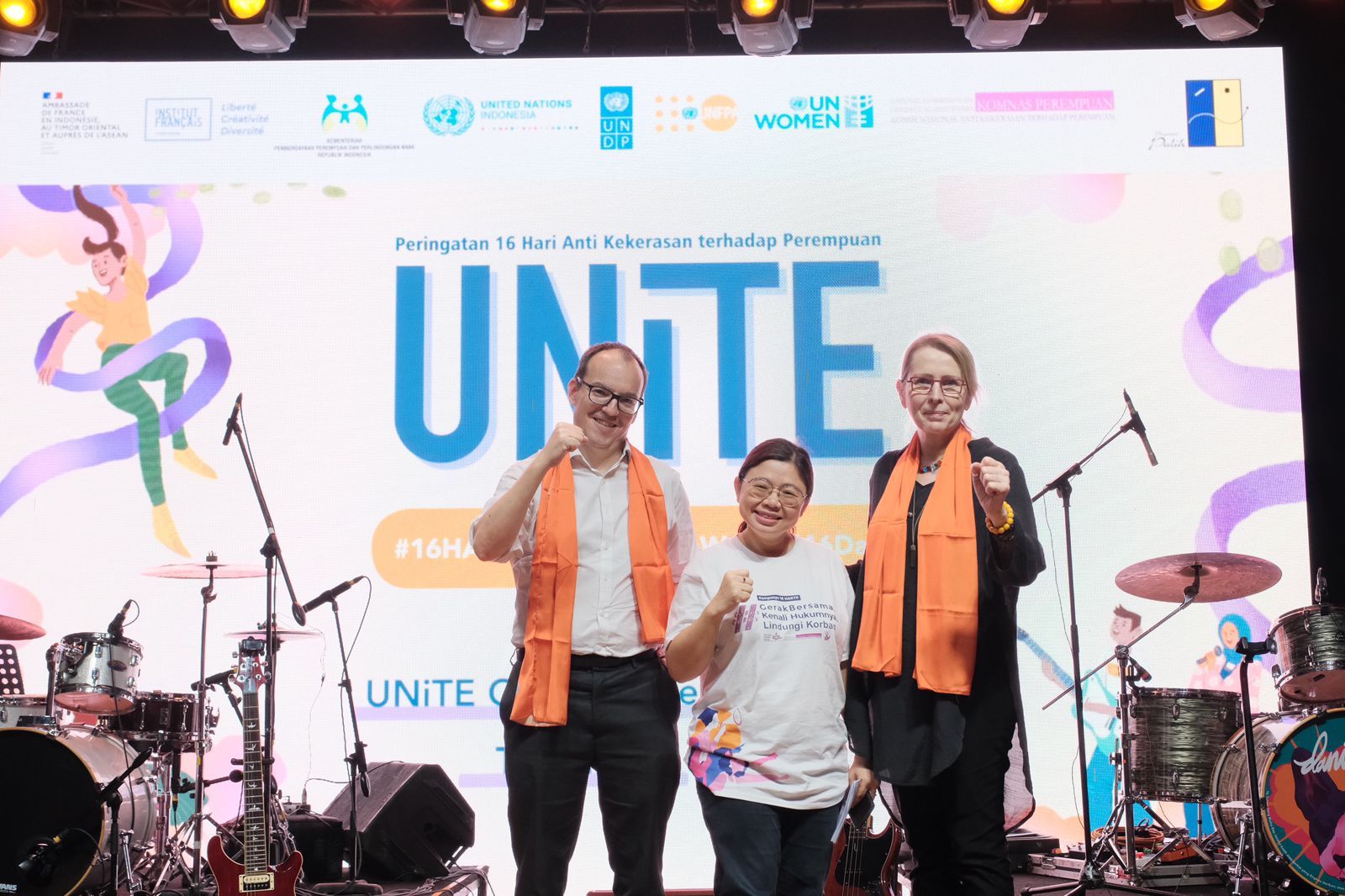 PBB dan IFI menggelar UNiTE, konser musik dan pertunjukan seni untuk desak aksi akhiri kekerasan terhadap perempuan dan anak dalam rangka Hari HAM.