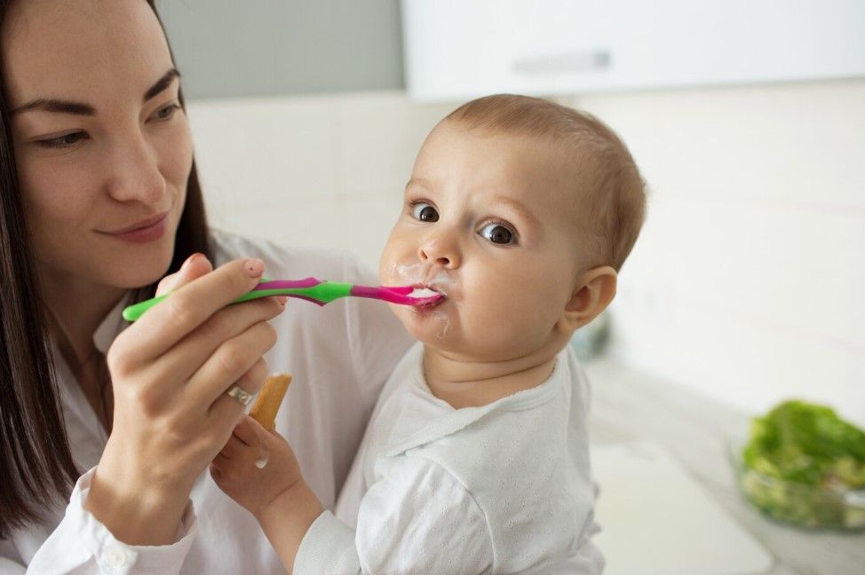  Pemenuhan gizi pada anak sangat penting untuk diperhatikan oleh setiap orang tua. Ini kata dokter soal MPASI anak.