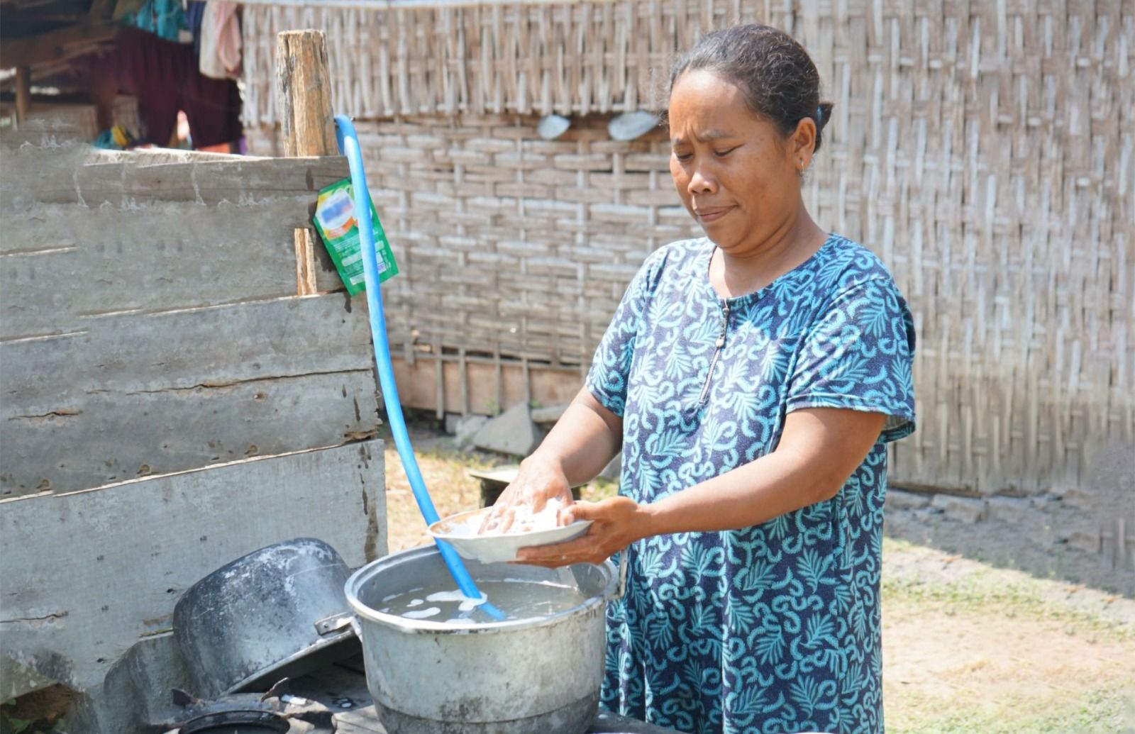 Salah satu solusi yang efektif dan mulai diterapkan di berbagai daerah di Indonesia dalam mencapai target ini adalah water credit.