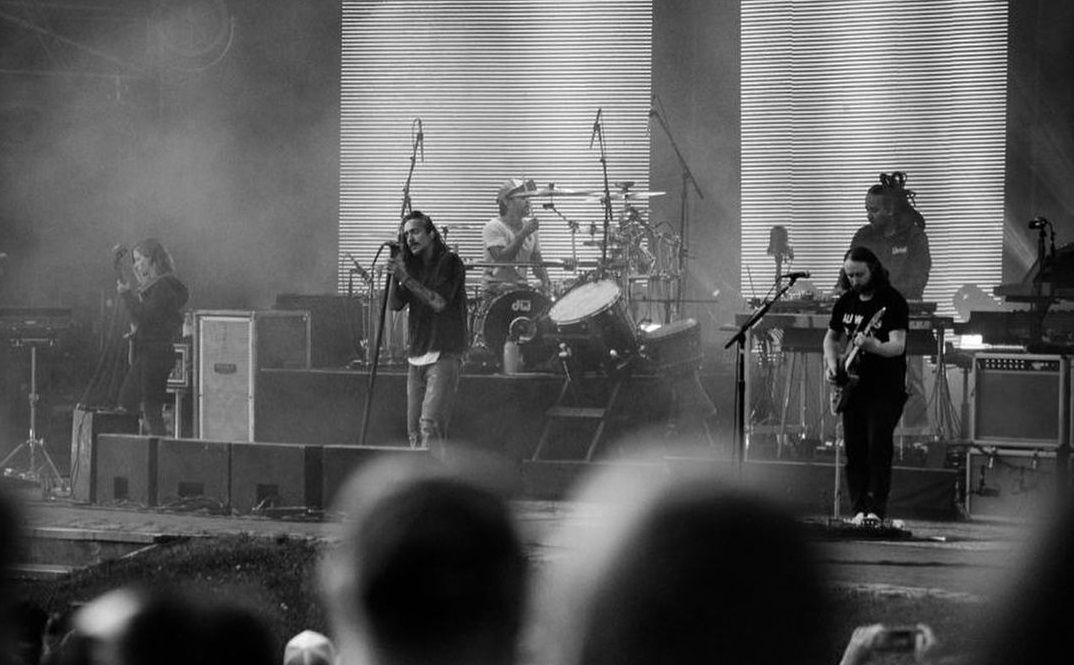 Segini rincian harga tiket konser Incubus di Jakarta 2024 mendatang. Harga mulai Rp950.000 sampai Rp2.350.000.