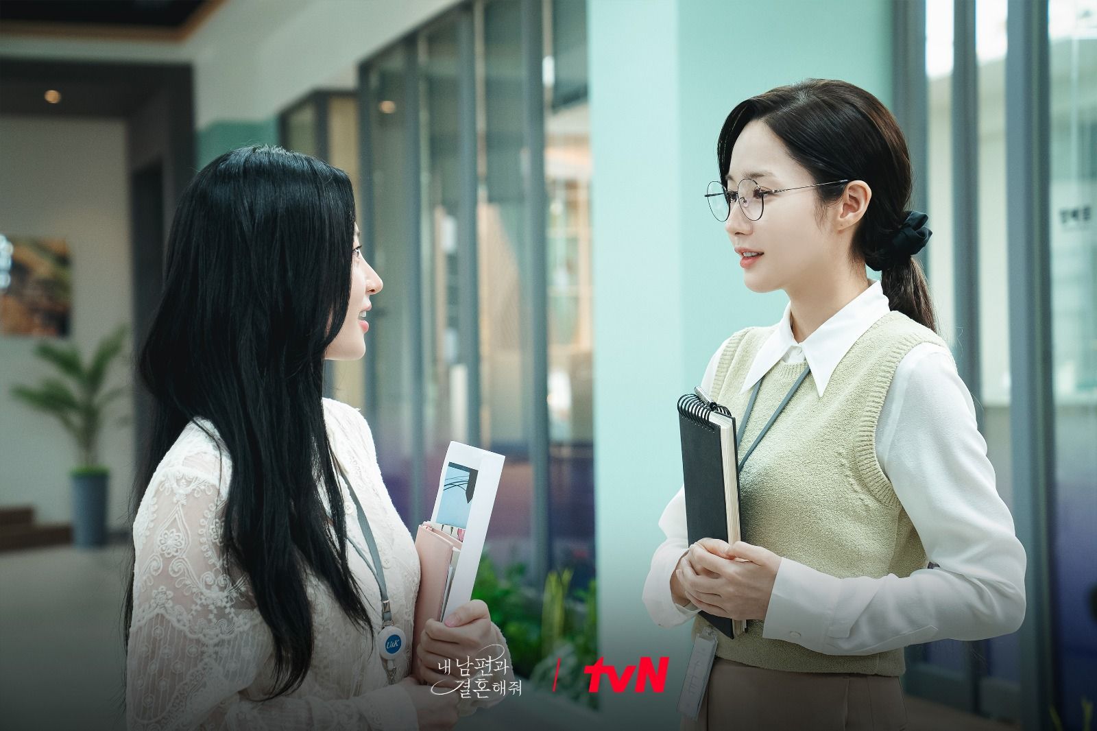 Agar tidak mengalami seperti karakter Park Min Young di drakor Marry My Husband, kenali tanda-tanda seseorang berniat menyakitimu!