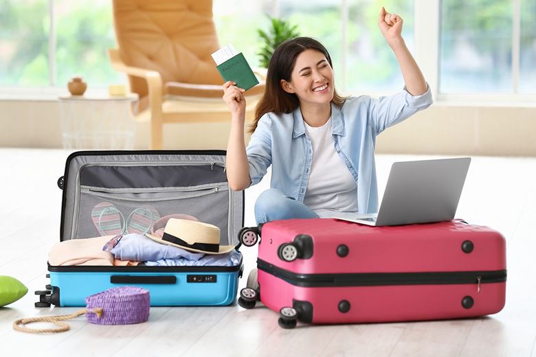 Bagi Kawan Puan yang berencana liburan tahun depan, coba terapkan trik ini untuk mendapatkan tiket pesawat murah.