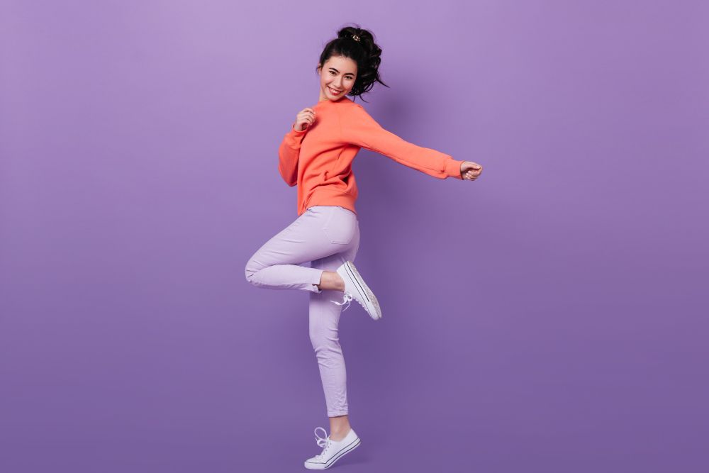 Ingin mencoba olahraga zumba? Yuk perhatikan dulu beberapa hal berikut ini. Mulai dari tips untuk pemula hingga manfaatnya.