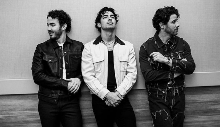 Tiket konser Jonas Brothers di Jakarta segera dijual mulai 6 Januari 2024 pukul 10.00 WIB. Berikut informasi lengkapnya.