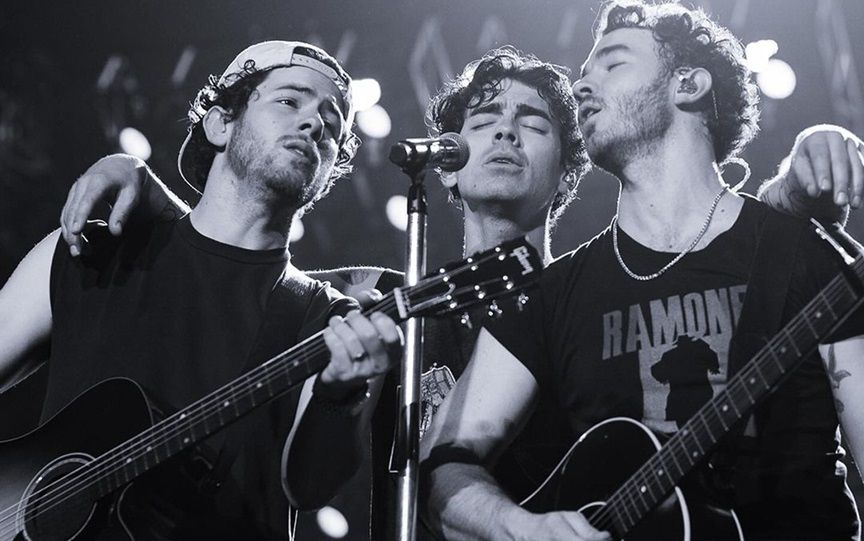 Segini rincian harga tiket konser Jonas Brothers di Jakarta. Ada banyak kategori dengan harga bervariasi.