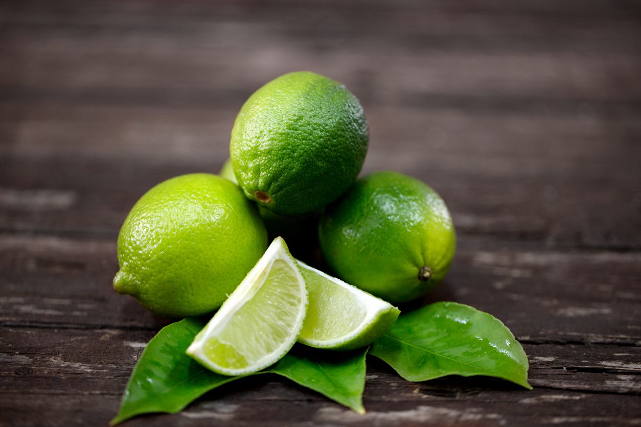 Pastikan jangan dibuang, berikut ini 3 tips mengolah kulit jeruk nipis, salah satunya bisa dijadikan sirup.