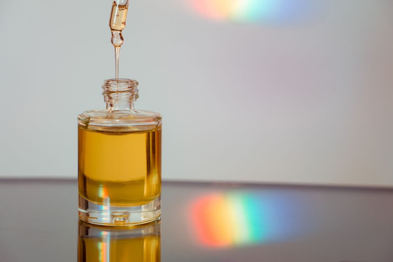 Hair care viral di Tiktok, berikut ini 4 manfaat baobab oil bagi kesehatan rambut, simak selengkapnya.