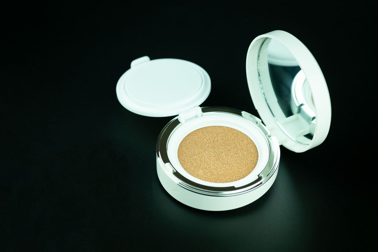 Berikut ini tips memakai cushion agar hasilnya tahan lama, mudah sekali dilakukan, pastinya tak akan luntur.
