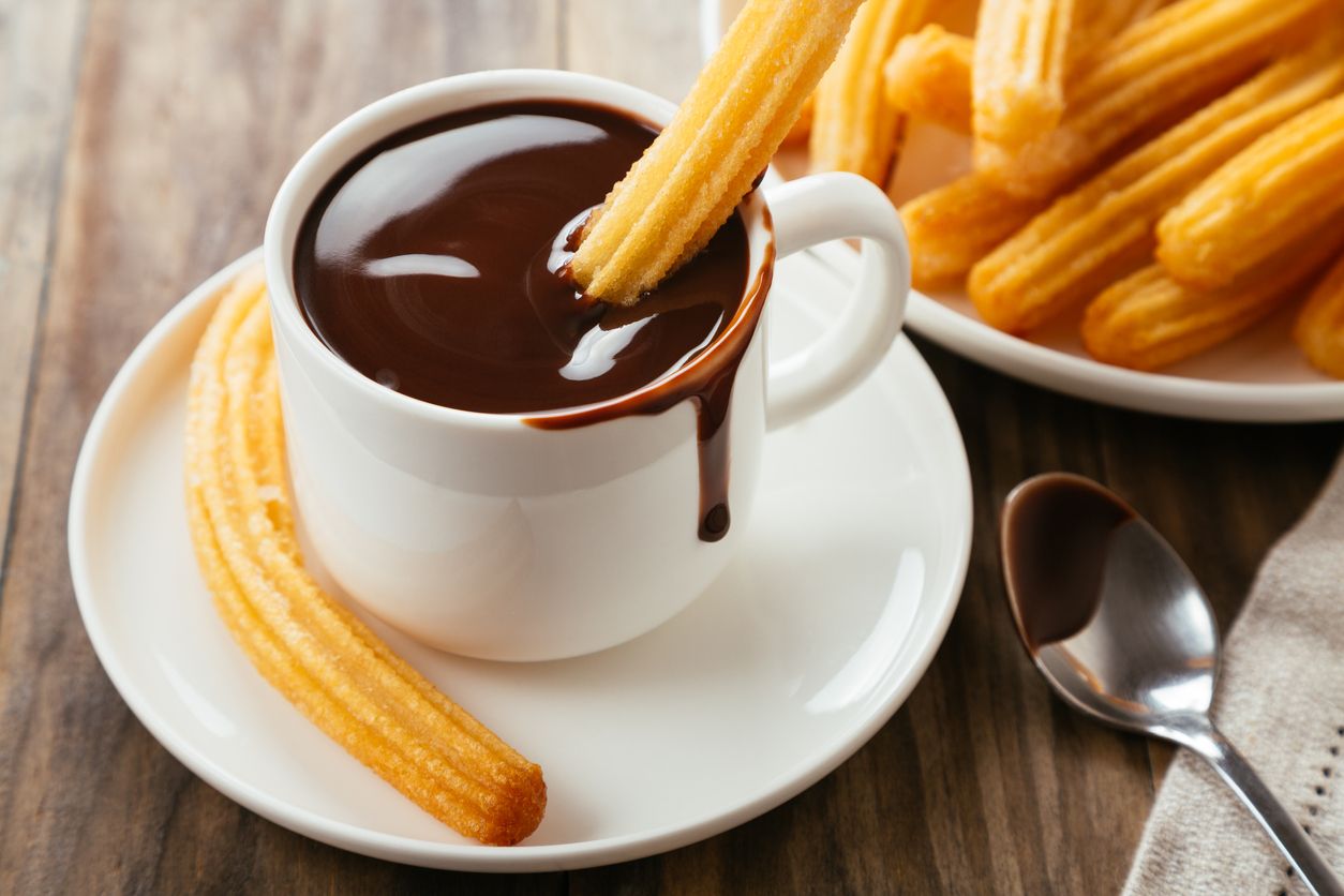 Chef Luvita Ho bagikan 5 tips membuat churros, makanan khas Spanyol yang viral di TikTok, simak selengkapnya.