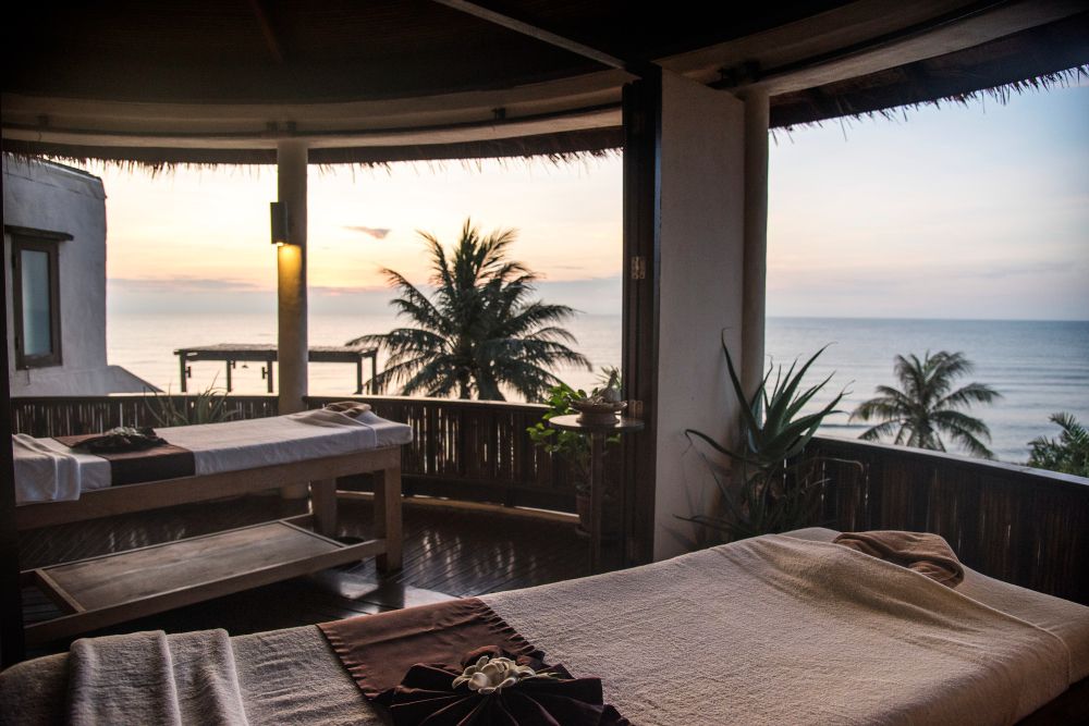 Kamu dan keluarga merencanakan liburan ke Banyuwangi? Berikut rekomendasi hotel dengan pemandangan pantai di Banyuwangi.